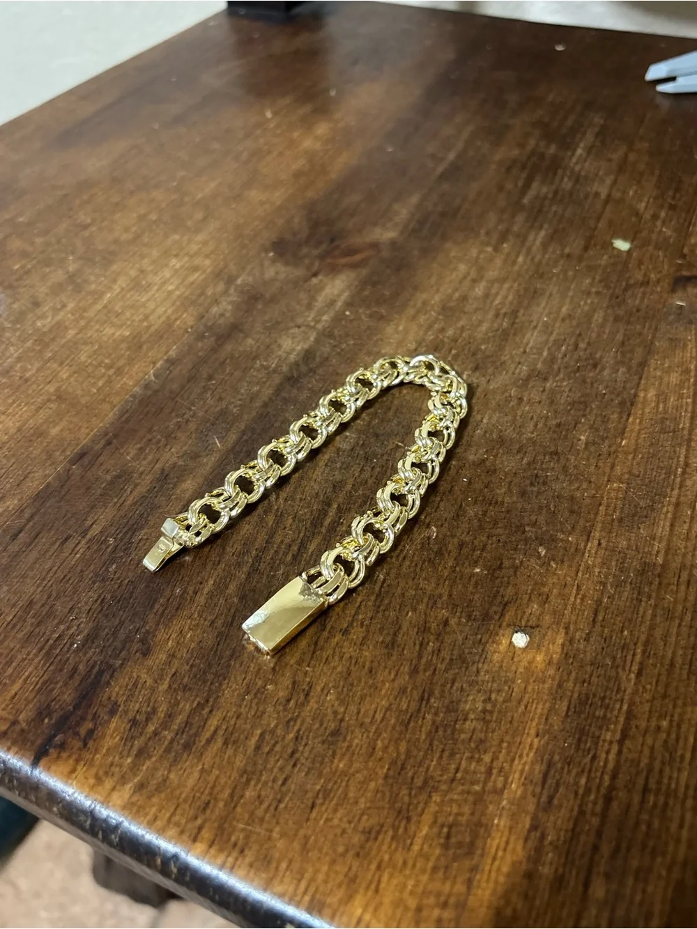 Chino Link Pin Lock Gold Laminated 8.5